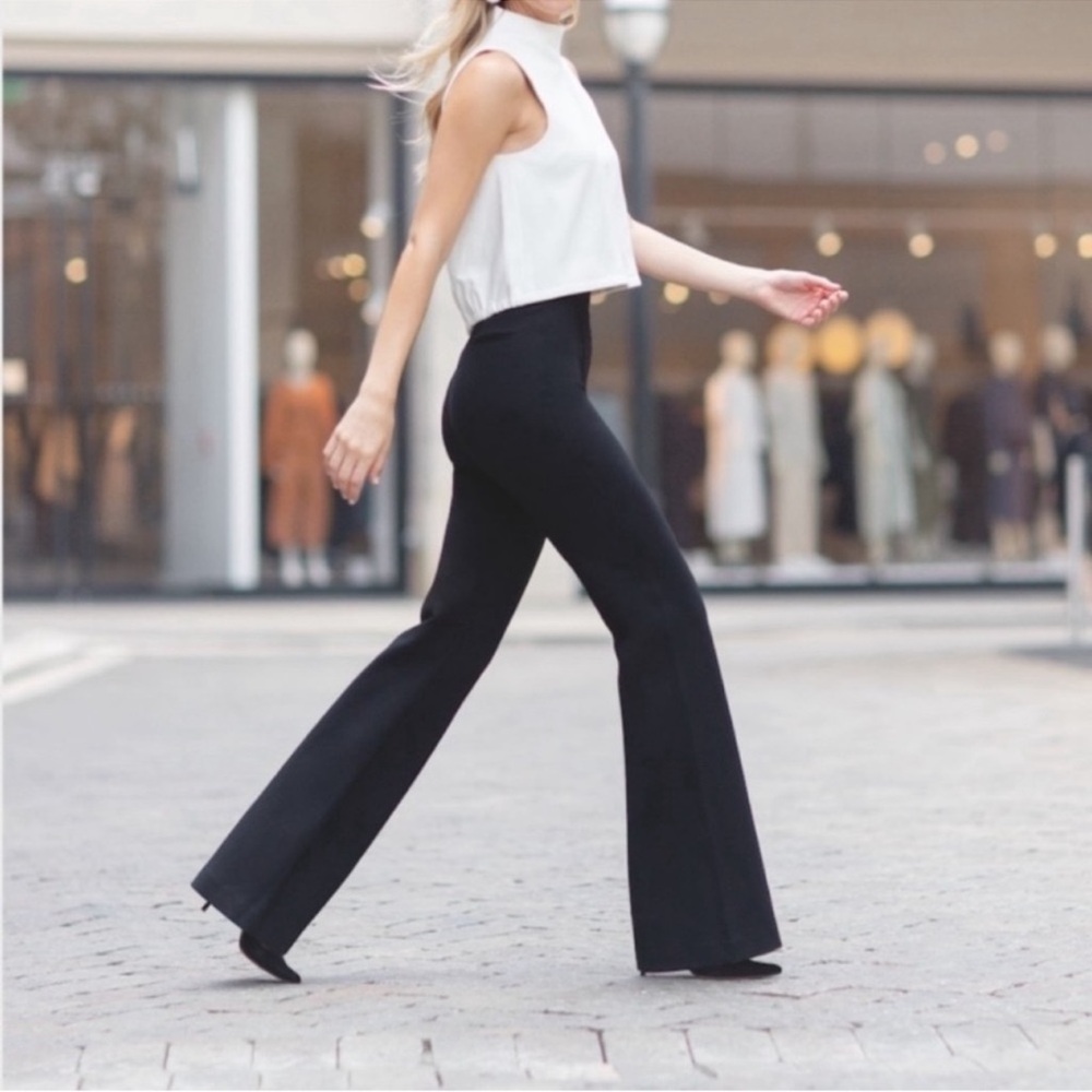 Spanx The Perfect Pant Hi Rise Flare 
size medium petite
